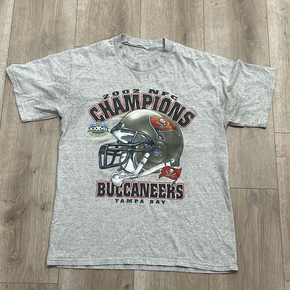 2002 Tampa Bay Buccaneers NFC Champions Helmet Logo Tee T Shirt Size Medium M B4 - Picture 1 of 4